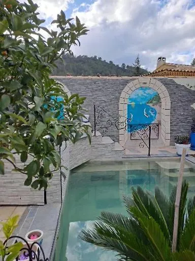 Séjour chez l'habitant ICI et MAINTENANT Solliès-Toucas France